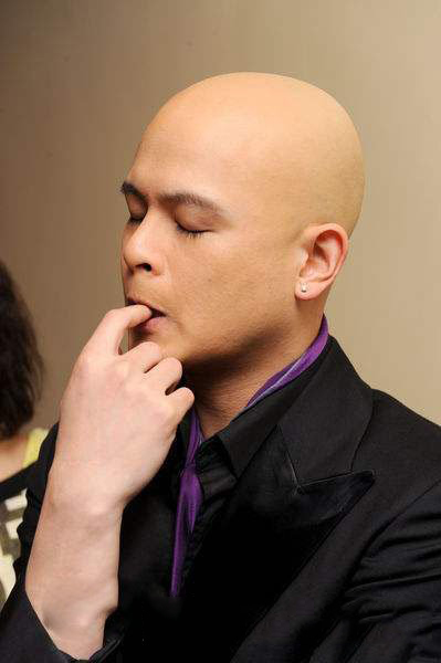 側(cè)田為啥戴帽子