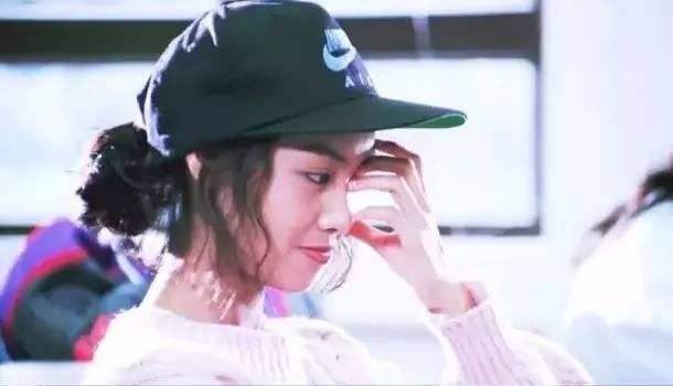 戴帽子的發(fā)型